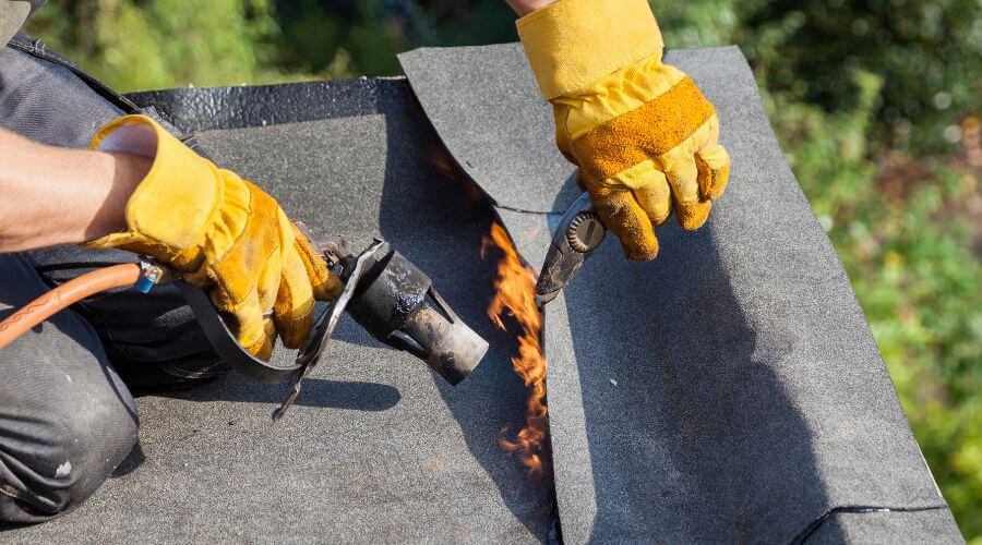 Professional residential roofers in Delphi, IN